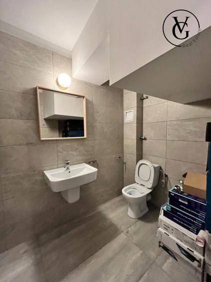 Duplex cu 11 camere cu Canalizare în Turda
