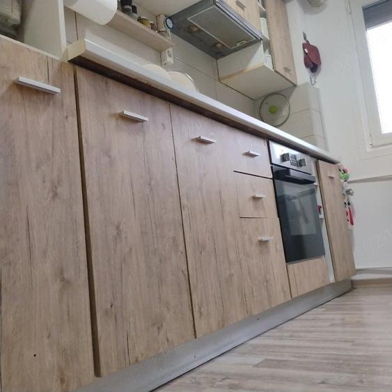 Apartament cu 3 camere decomandat în Brâncoveanu