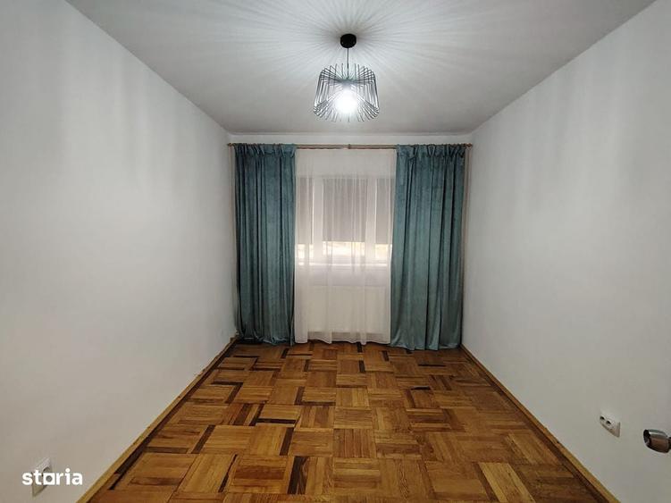 Apartament cu 3 camere în Micro 6