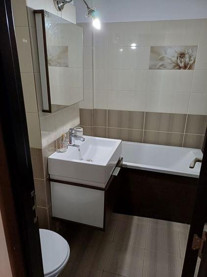 Apartament cu 3 camere decomandat, mobilat în Brătianu