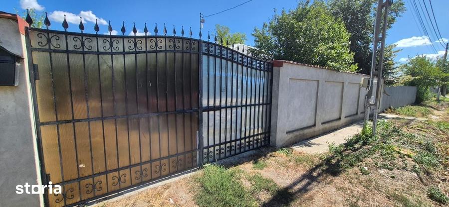 Casă cu 3 camere cu Teren 1554 Mp în Vădeni