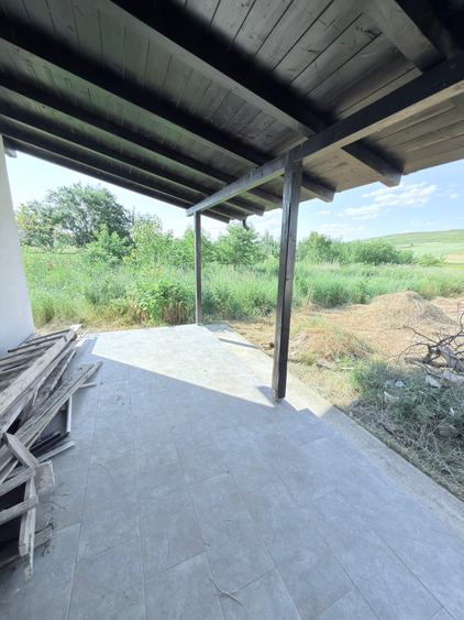 Casă individuală cu 4 camere cu Teren 1300 Mp în Stăuceni