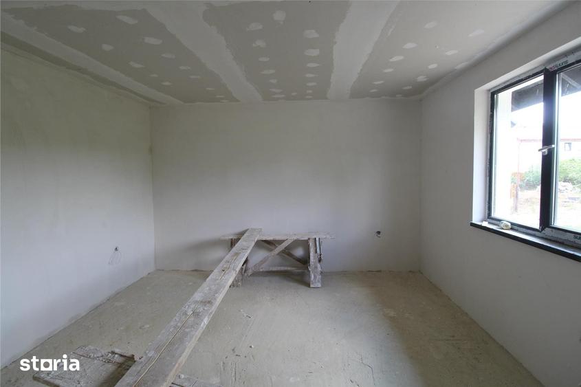 Casă cu 3 camere cu Teren 450 Mp în Bucium