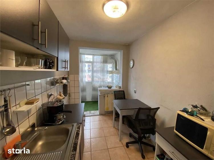 Apartament cu 2 camere semidecomandat în Mihai Viteazul
