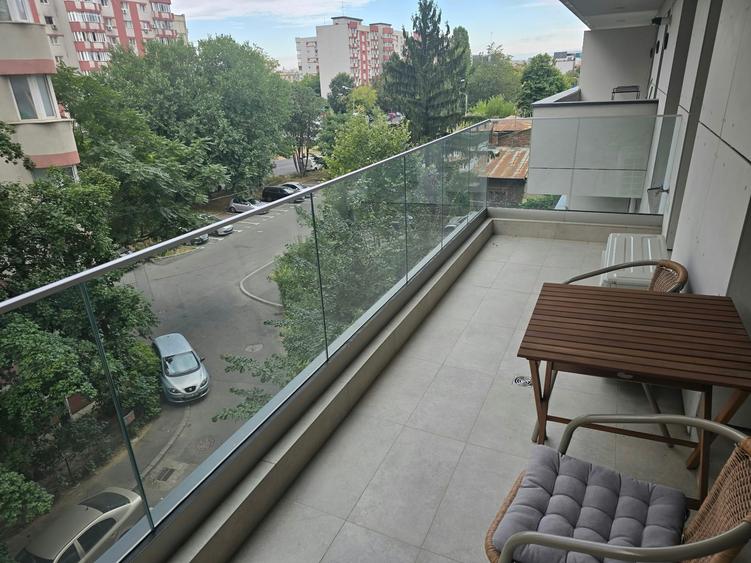 Apartament cu 3 camere în Cotroceni