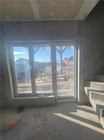 Duplex cu 3 camere cu Canalizare în Moșnița Nouă