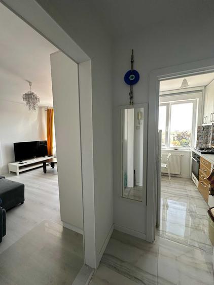 Apartament cu 2 camere semidecomandat în Romană