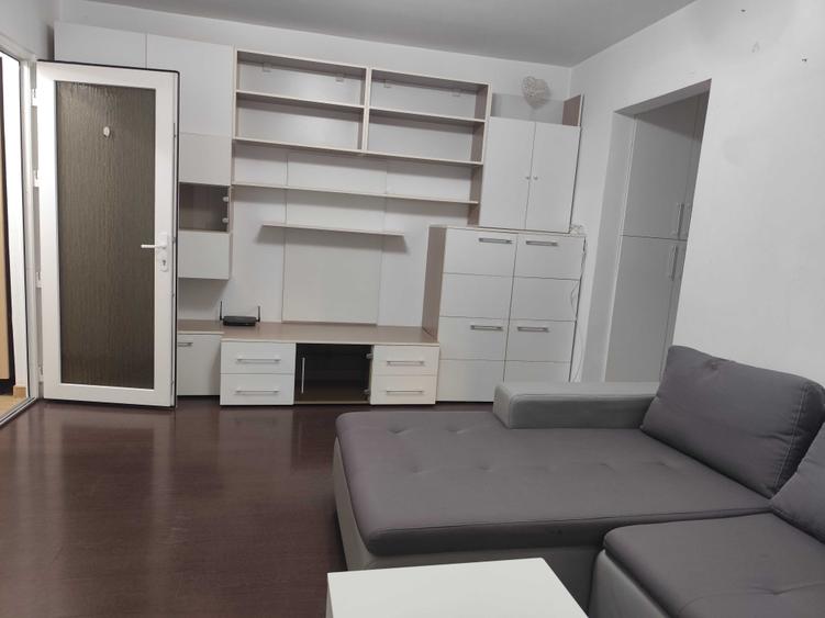 Apartament cu 2 camere semidecomandat în Confecții