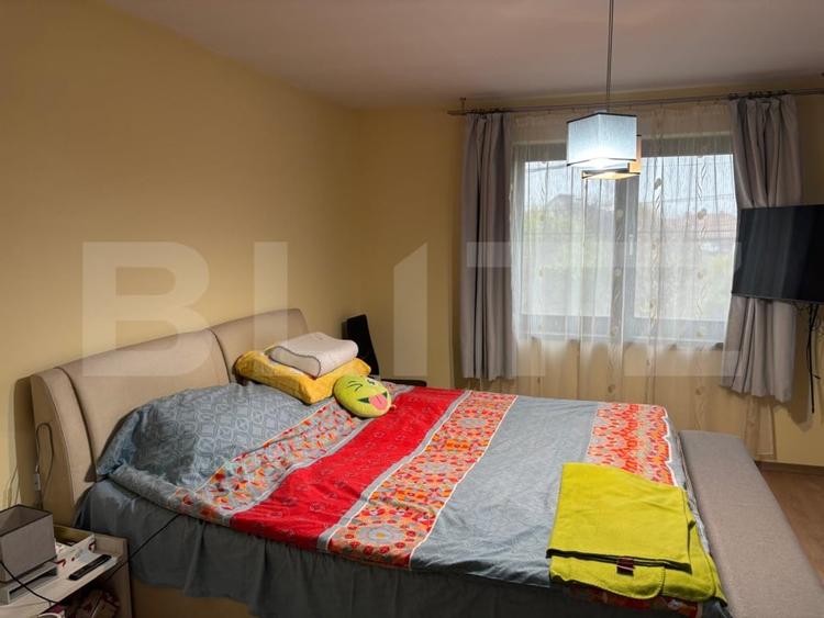 Apartament cu 3 camere decomandat, mobilat în Lunei