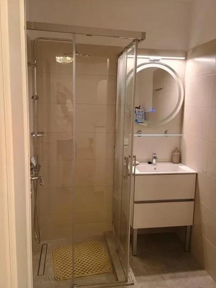 Apartament cu 2 camere semidecomandat, mobilat în Primăverii