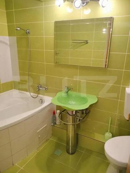 Apartament cu 3 camere decomandat în Cetate