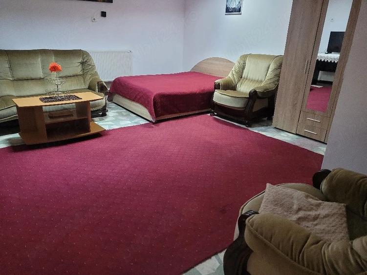 Garsonieră decomandată în Central