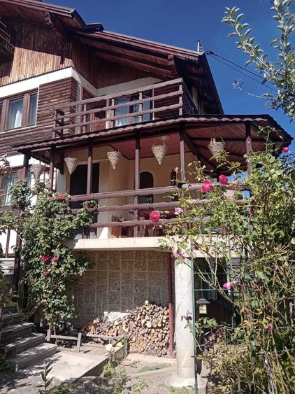 PROPIETAR URGENT Casa duplex BRAN arpox 300m utili, 1300mp teren - 2 case la pret de 1 apartament !!! - 4