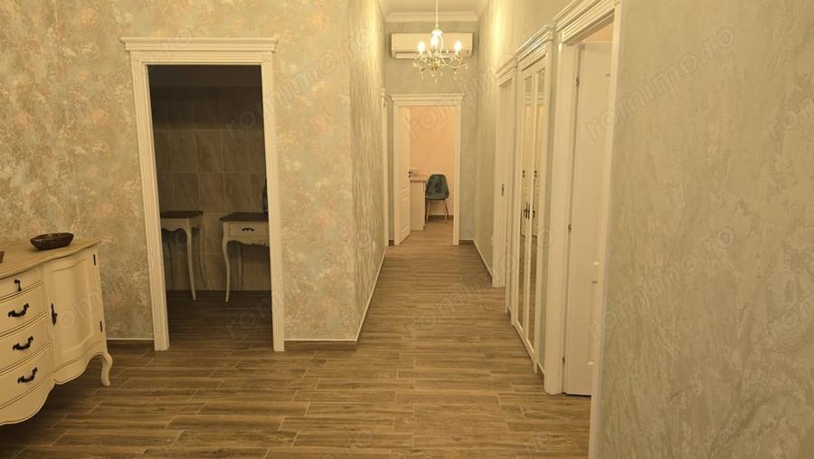 Spațiu comercial, de 120 mp, în Central