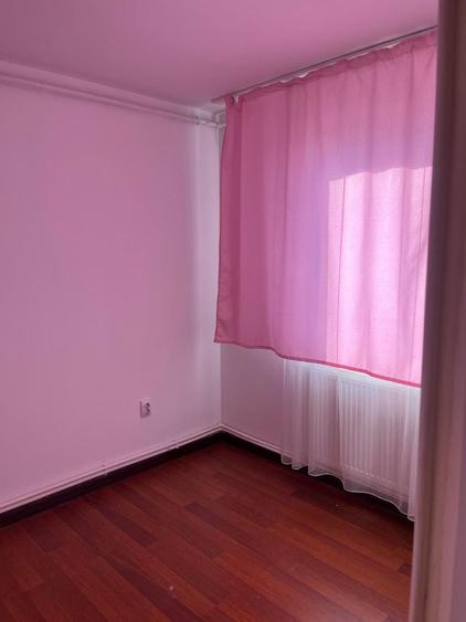 Apartament cu 3 camere în Florești