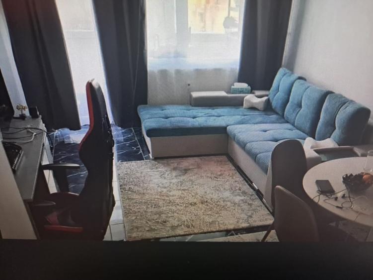 Garsonieră decomandată în Far