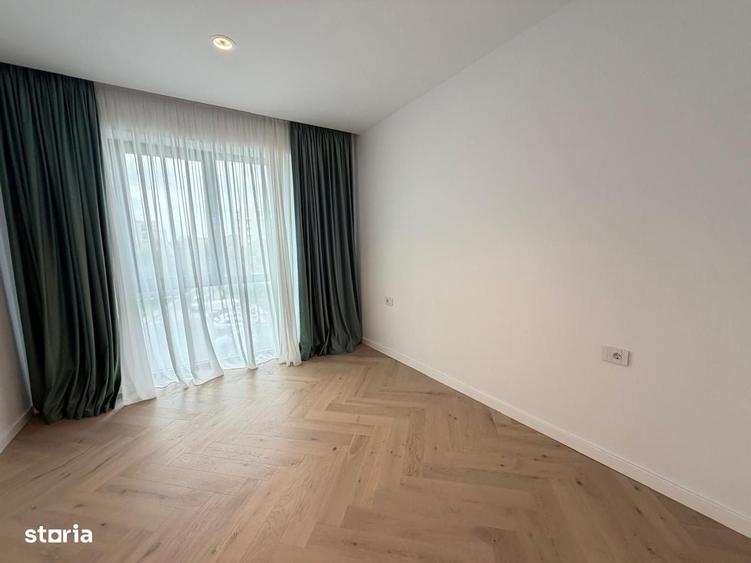 Apartament cu 3 camere decomandat în Central — fotografia 1