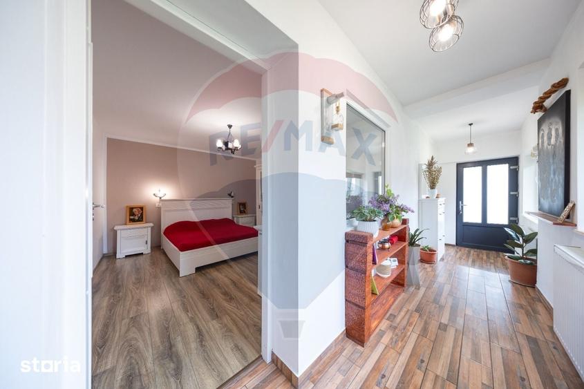 Casă cu 3 camere cu Teren 1029 Mp în Tărlungeni