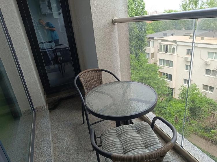 Apartament cu 2 camere decomandat în Păcii