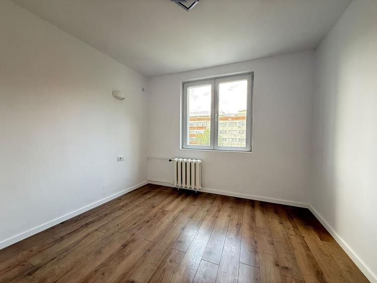 Apartament cu 3 camere decomandat în Ștefan cel Mare