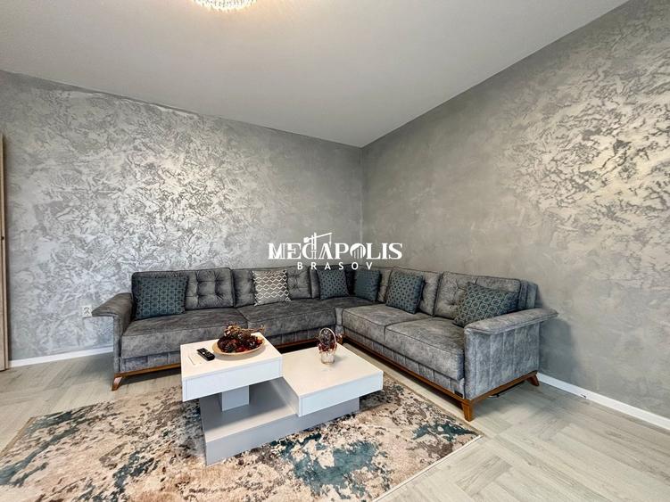 Apartament cu 3 camere decomandat în Tractorul