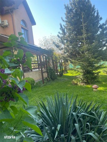 Casă cu 6 camere cu Teren 1000 Mp în Copou