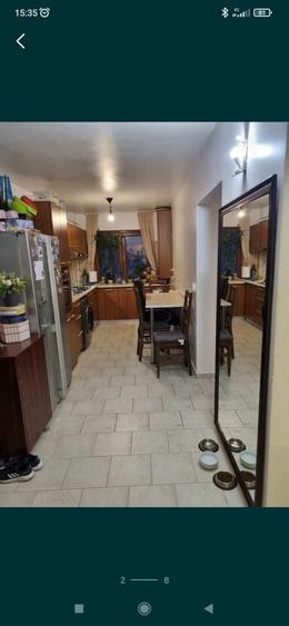 Apartament cu 3 camere decomandat în Podu Roș