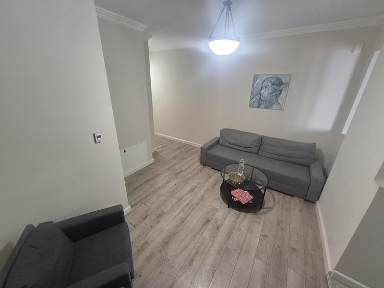 Apartament cu 4 camere decomandat în Semicentral