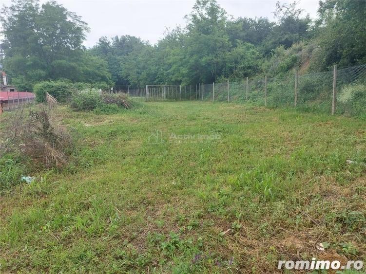 Casă cu Teren 1971 Mp în Central