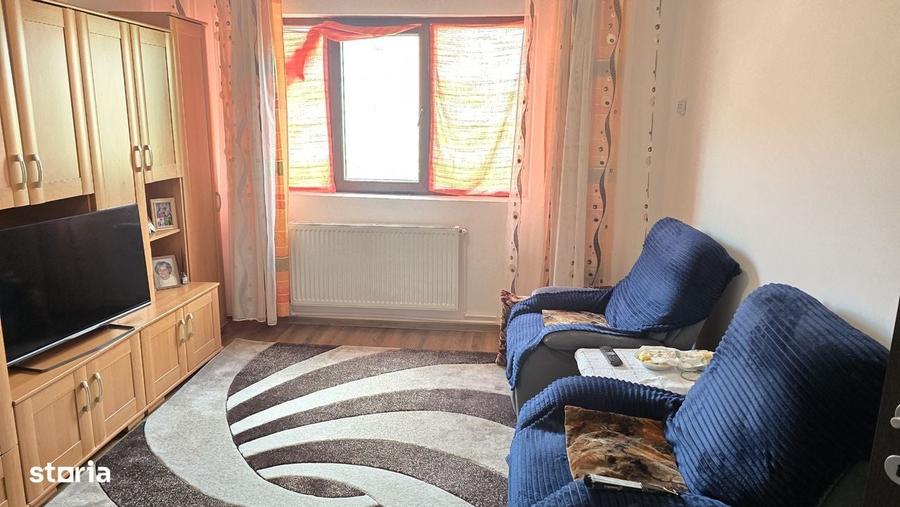 Apartament cu 2 camere decomandat în Piața Centrală