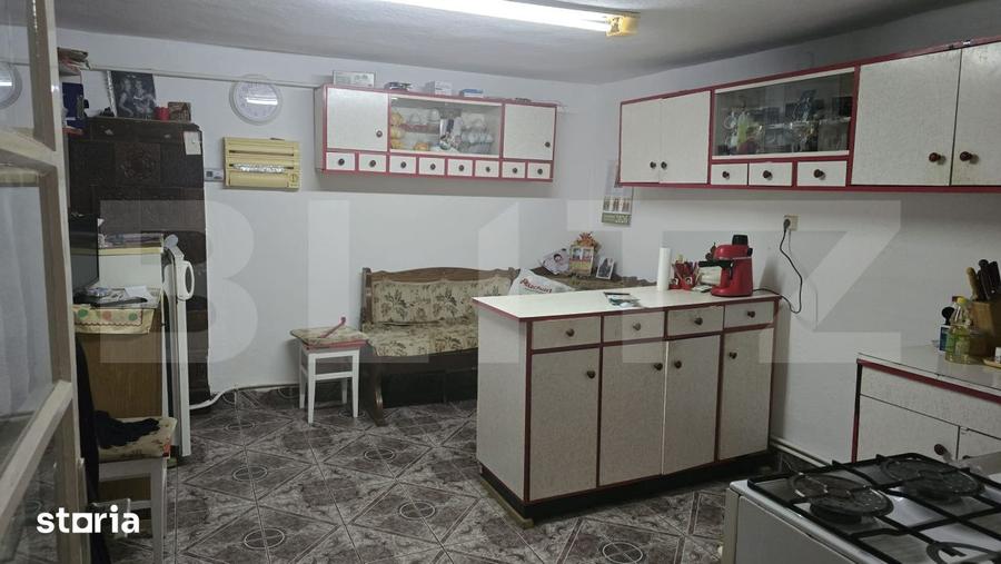 Casa 6 camere, 227 mp, teren 444 mp, zona Nord - 11
