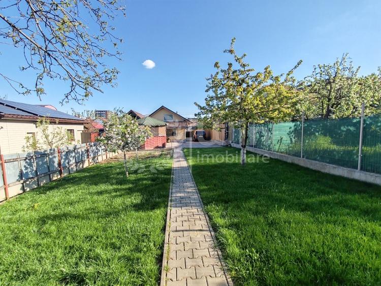 Casă individuală cu 4 camere cu Canalizare în Între Lacuri