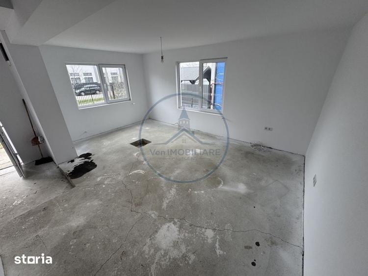 Casă cu 5 camere cu Teren 1500 Mp în Industrială