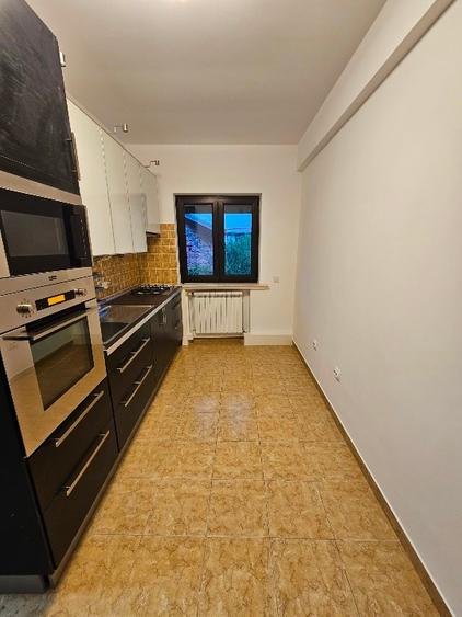 Apartament cu 3 camere decomandat, mobilat în Domenii