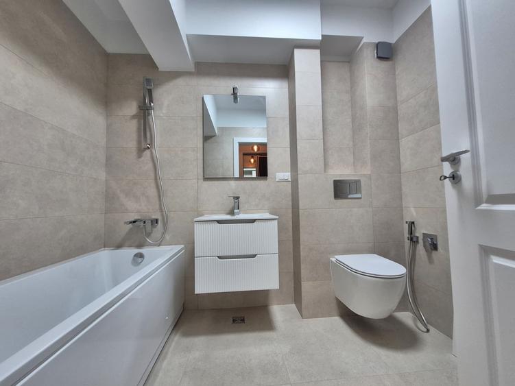 Apartament cu 2 camere decomandat în Tătărași