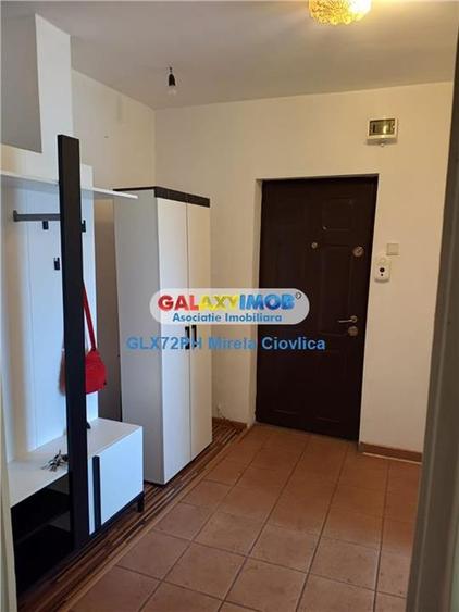Apartament cu 2 camere semidecomandat, mobilat în 13 Septembrie