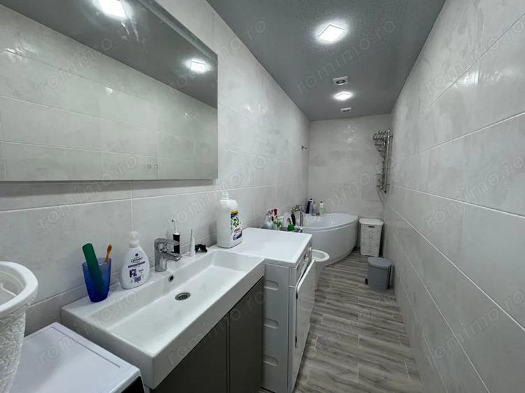 Apartament cu 2 camere decomandat în Sebastian