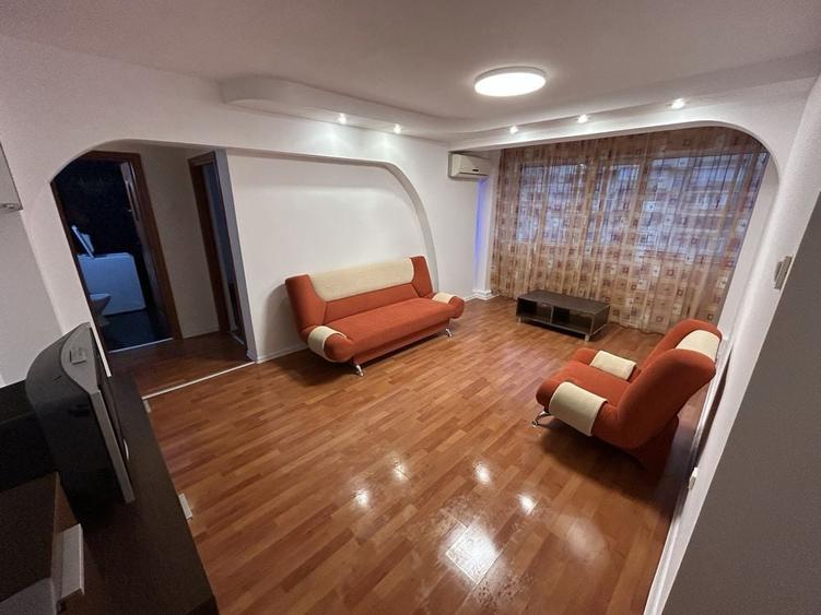 Apartament cu 3 camere semidecomandat în Ultracentral