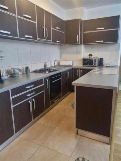 Apartament cu 3 camere în Nufărul