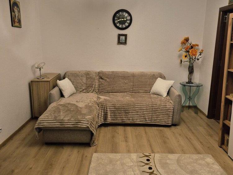 Apartament cu 3 camere semidecomandat, mobilat în Gorjului
