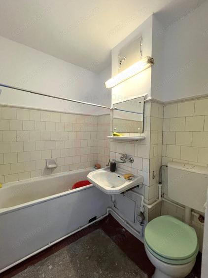 Apartament cu 2 camere decomandat, mobilat în Sud