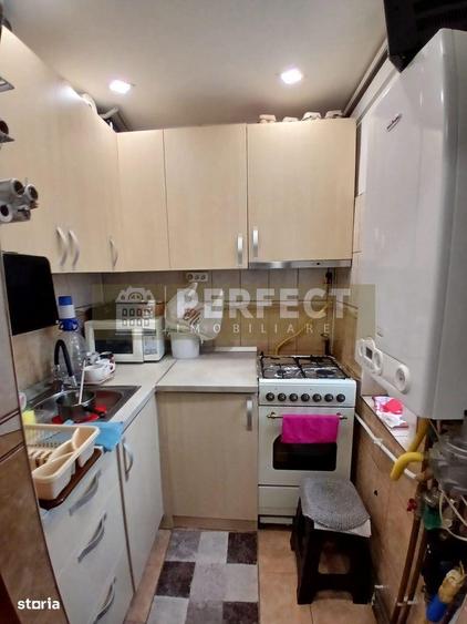 Apartament cu 3 camere semidecomandat în Vest