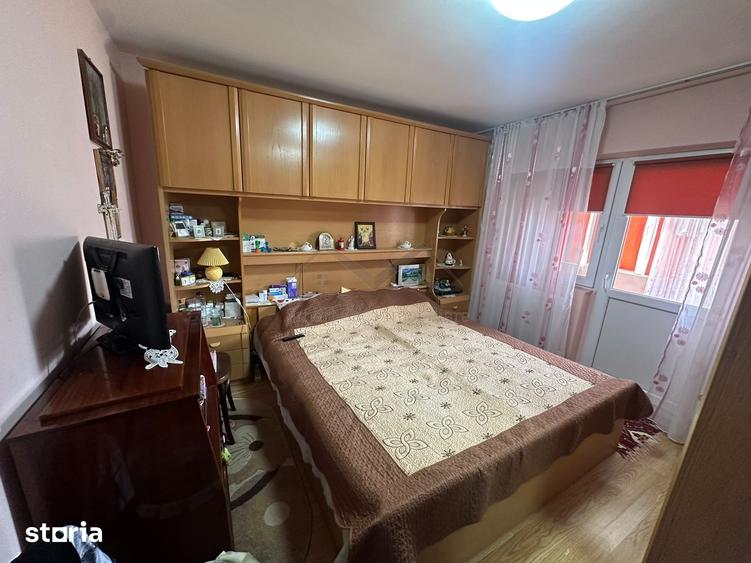 Apartament cu 3 camere decomandat în Tomești
