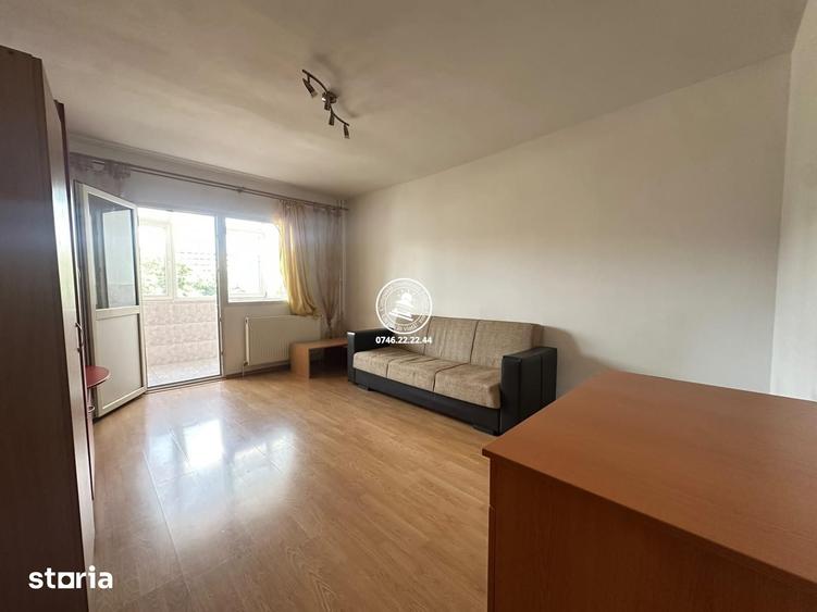 Apartament cu 2 camere decomandat în Gară