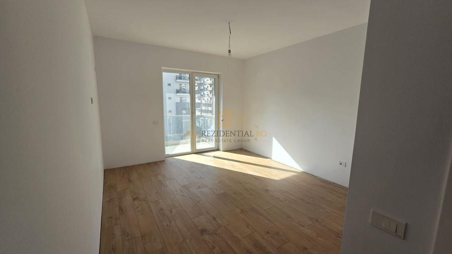 Apartament cu 3 camere decomandat în Metalurgiei