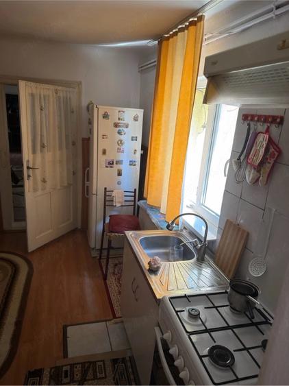 Casă cu Teren 200 Mp în Central