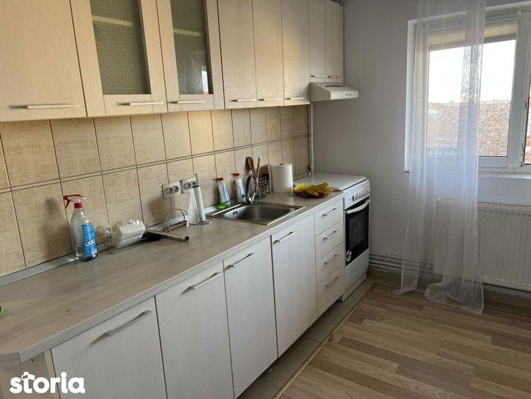 Apartament cu 2 camere decomandat în Valea Aurie