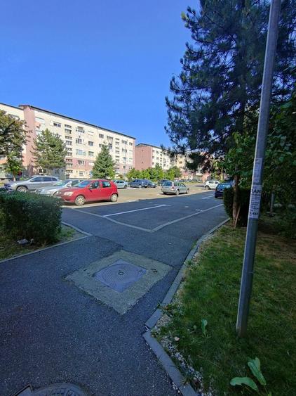 Apartament cu 3 camere decomandat în Păulești