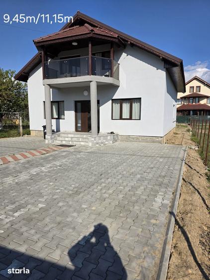 Casă cu 4 camere cu Teren 500 Mp în Central
