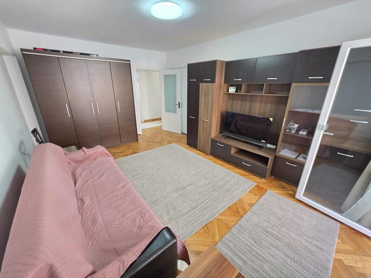 Apartament cu 2 camere decomandat în Griviței